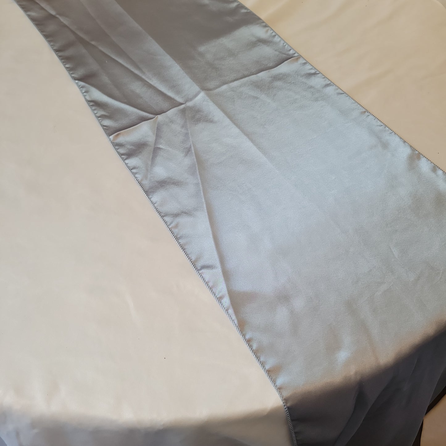 9' Platinum table runner